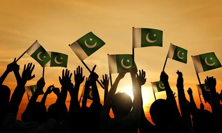 پاکستانی  جس کام سے روکے جائیں وہی کام کیوں کرتے ہیں؟