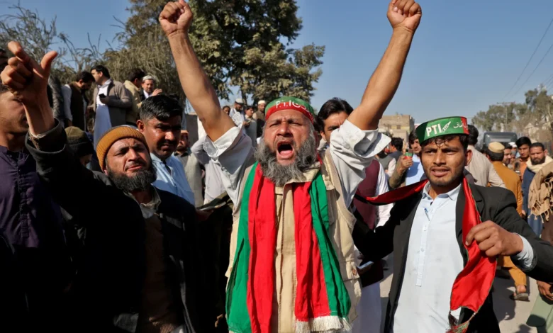 پی ٹی آئی زندہ