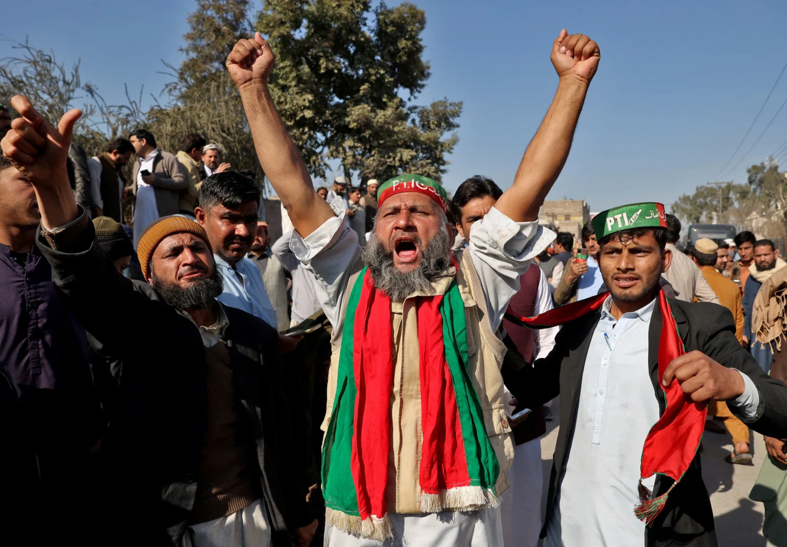 پی ٹی آئی زندہ