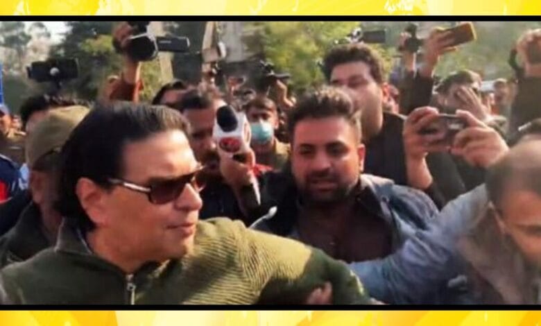 ریحانہ ڈار کے افطار ڈنر میں سیکرٹری جنرل سلمان اکرم راجہ بھی مدعو تھے لیکن انہیں آگاہ کیا گیا کہ گرفتاری ہو سکتی ہے۔