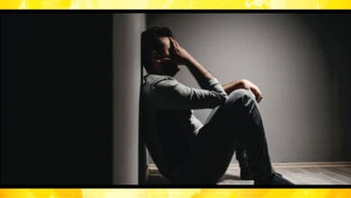 وکٹر فرانکل کی کتاب "Man's Search for Meaning" زندگی کی مشکلات میں معنی/ مقصد کی تلاش اور امید کی طاقت کا پیغام دیتی ہے