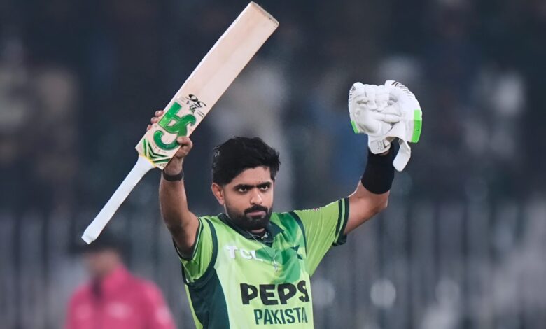 بابر اعظم کی سنچری