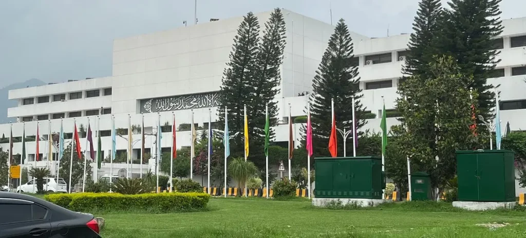اقوام متحدہ ہائی کمشنر برائے انسانی حقوق کے ستائیسویں آئینی ترمیم پر تحفظات