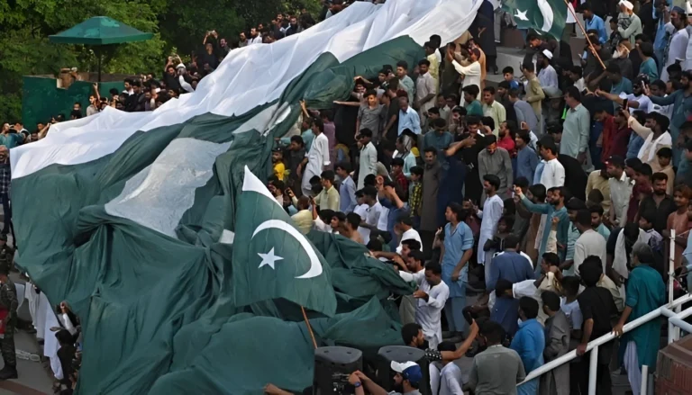ادارہ جاتی ناکامیاں؛ پاکستان میں ادارے کیوں ناکام ہو رہے ہیں؟