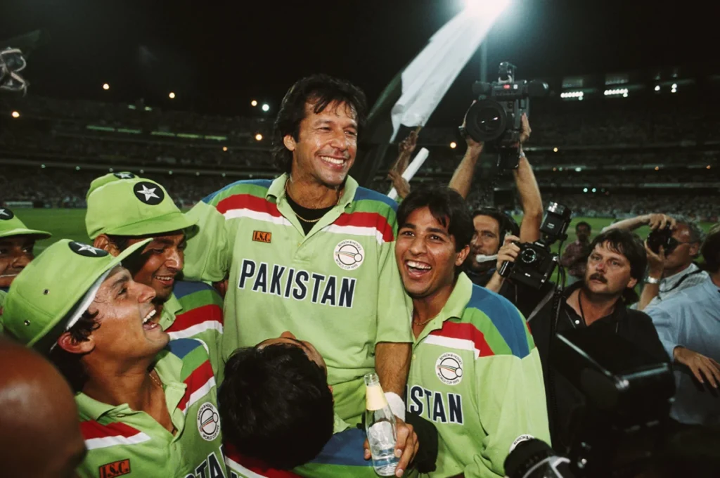 جب عمران خان نے 1992 ورلڈکپ کا 90 ہزار پاؤنڈ کا انعام شوکت خانم ہسپتال کو عطیہ کیا