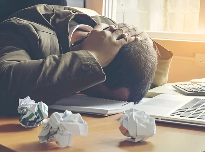 گولڈن ہینڈ شیک پالیسی