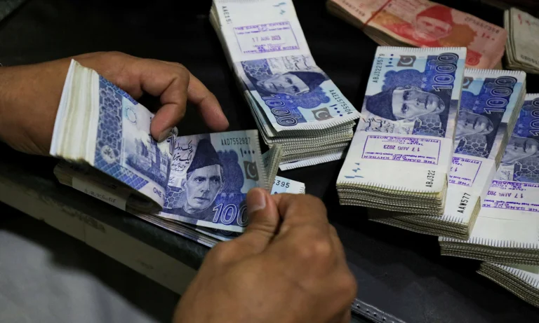 کرنسی نوٹ‌پر  قائد اعظم کی تصویر  کب کھچوائی گئی تھی؟